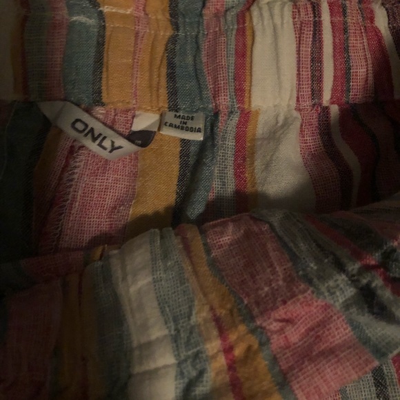 ONLY paperbag vertical stripe shorts - Picture 3 of 4